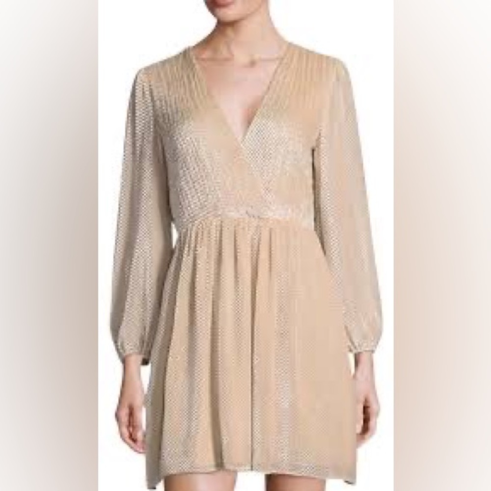 Alice + Olivia | Nude Pink Rania Wrap Style
Mid-Length Cocktail Dress